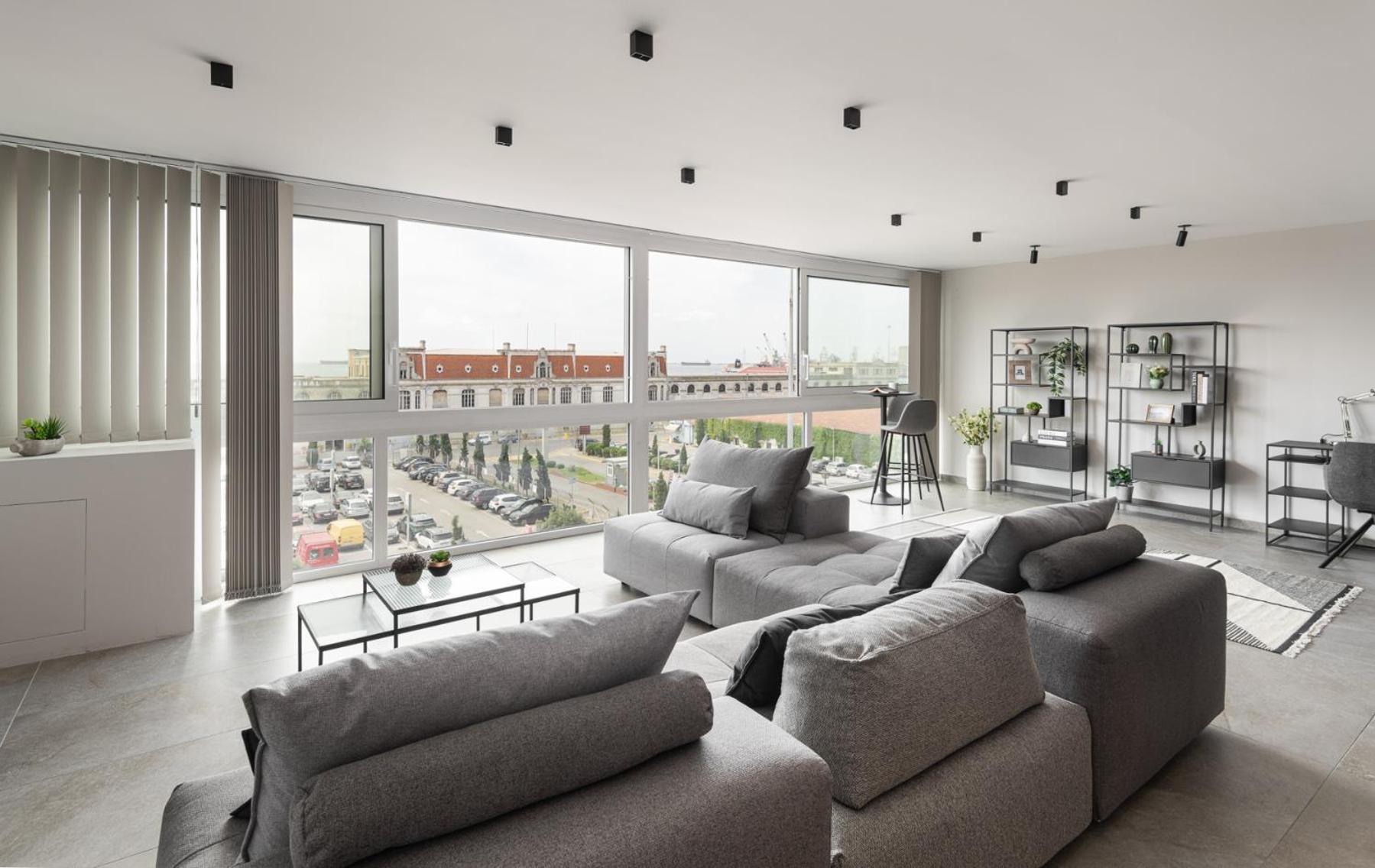 Az Premium Suite- 106 *
