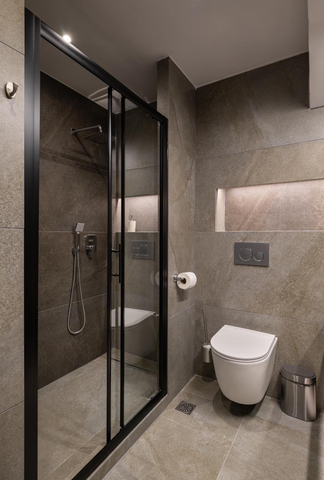 Az Premium Suite- 106